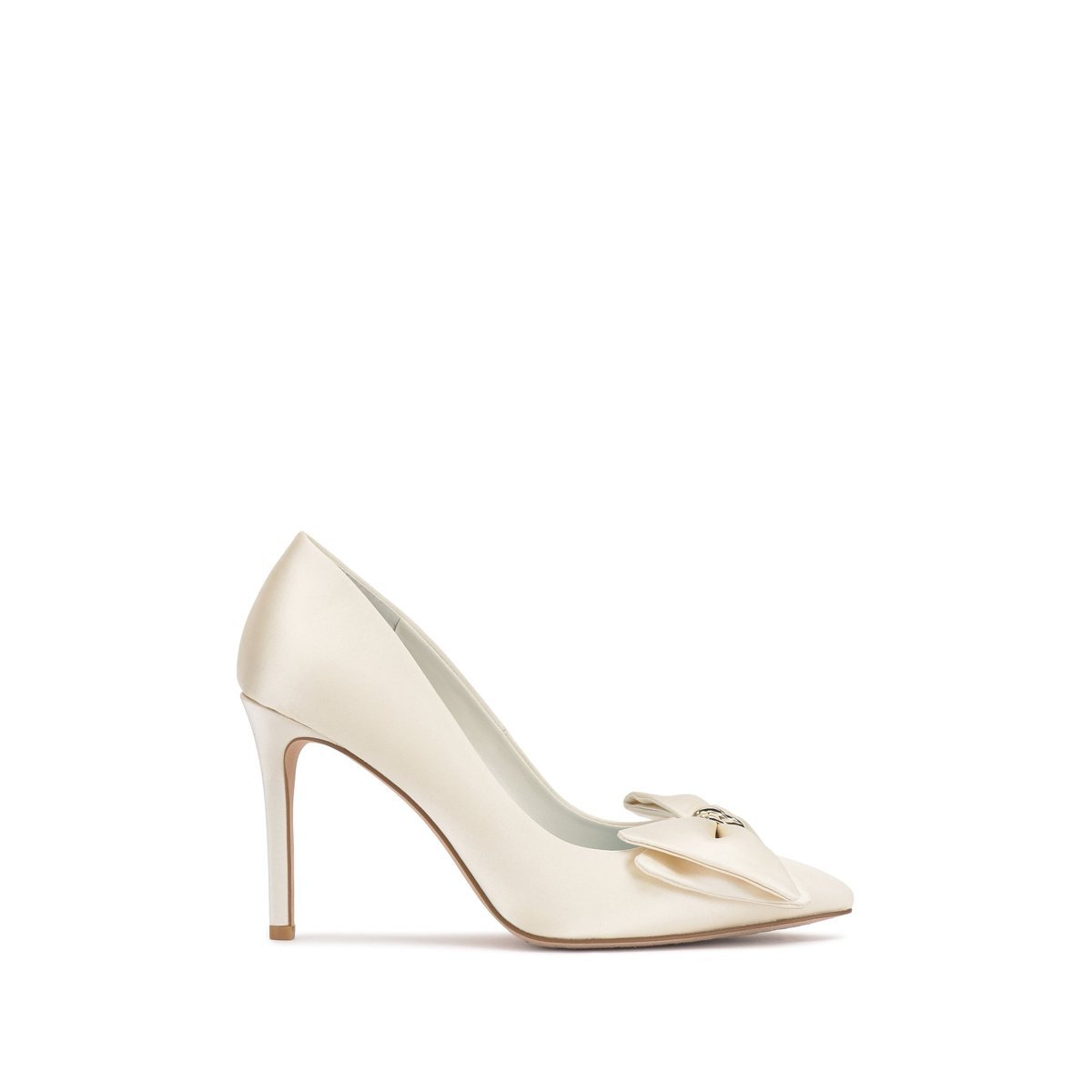 Tacones Vince Camuto Haylez — Milk Satin