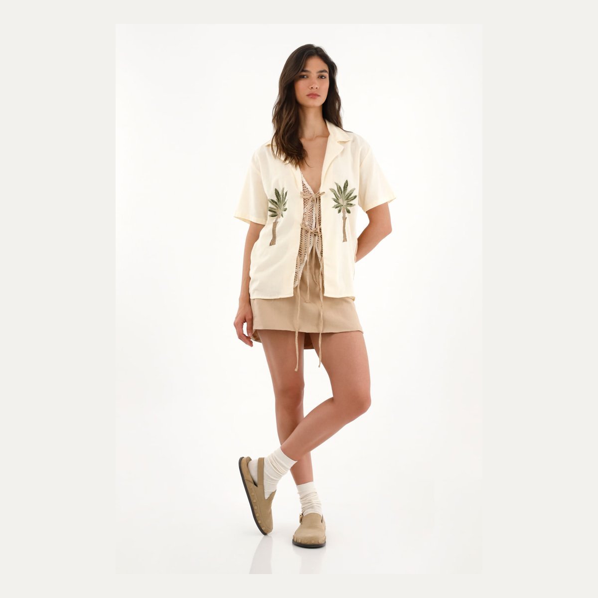 Camisa tipo bowling con bordado de palmeras Tennis