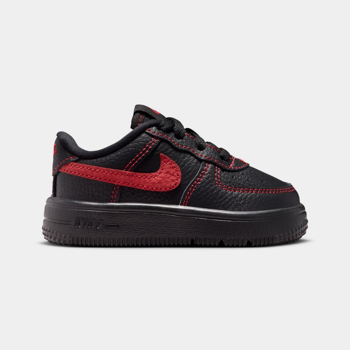 Tenis Nike Air Force 1 Low LV8 3 Lifestyle (Black/Black/Black — Negro